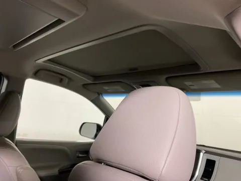 More photos of 2017 Toyota Sienna XLE Premium at Don Wood Toyota, OH