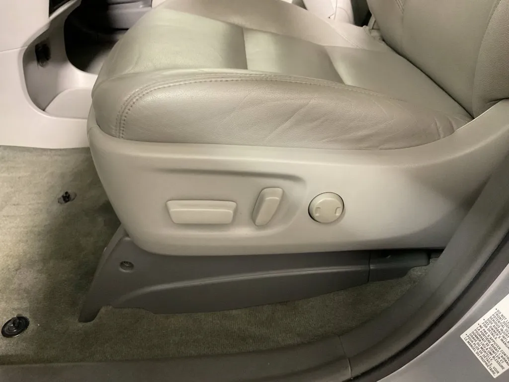 Toyota Sienna photo 24