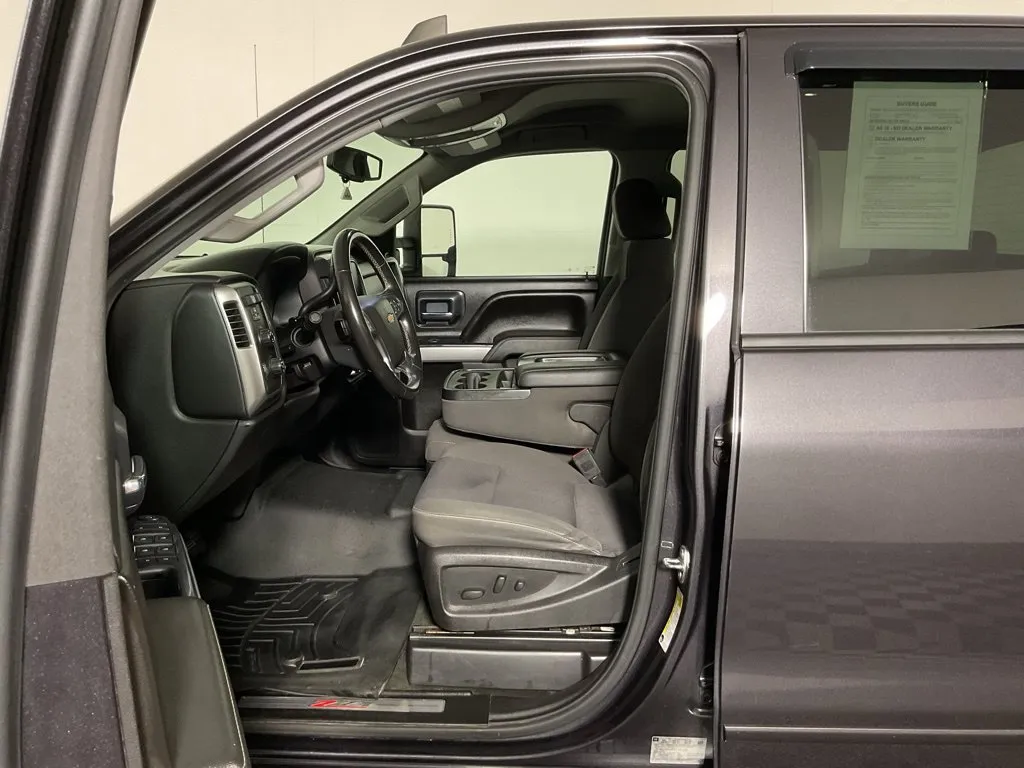 2016 Chevrolet Silverado 2500HD LT - Photo 17