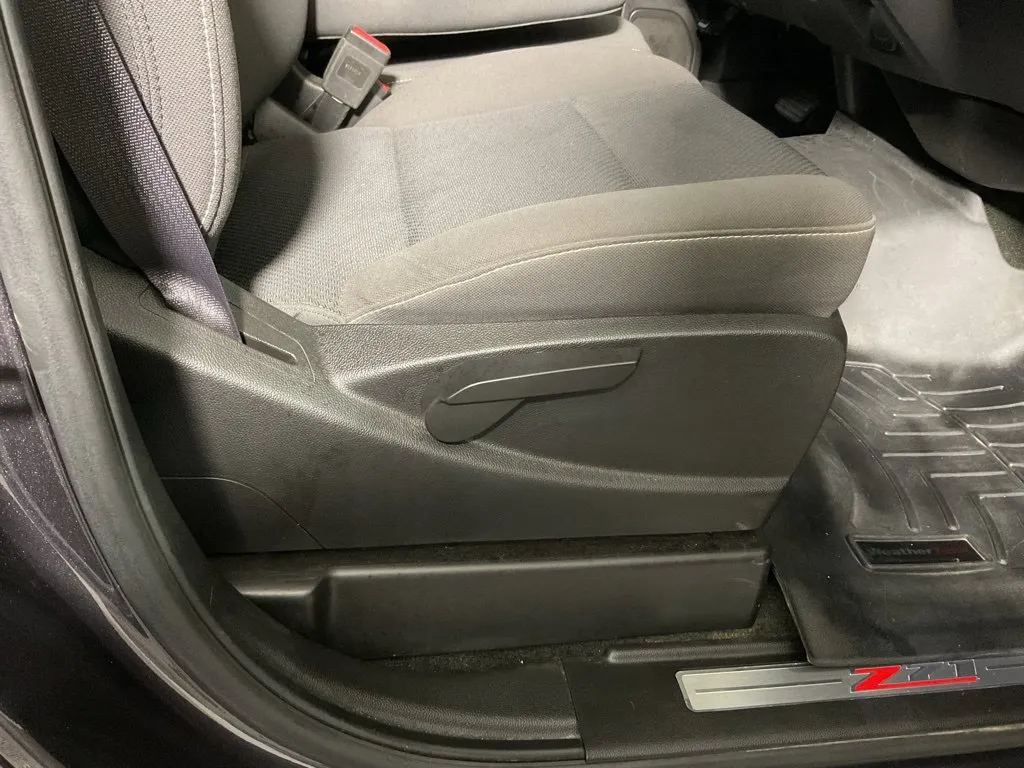 Chevrolet Silverado photo 33