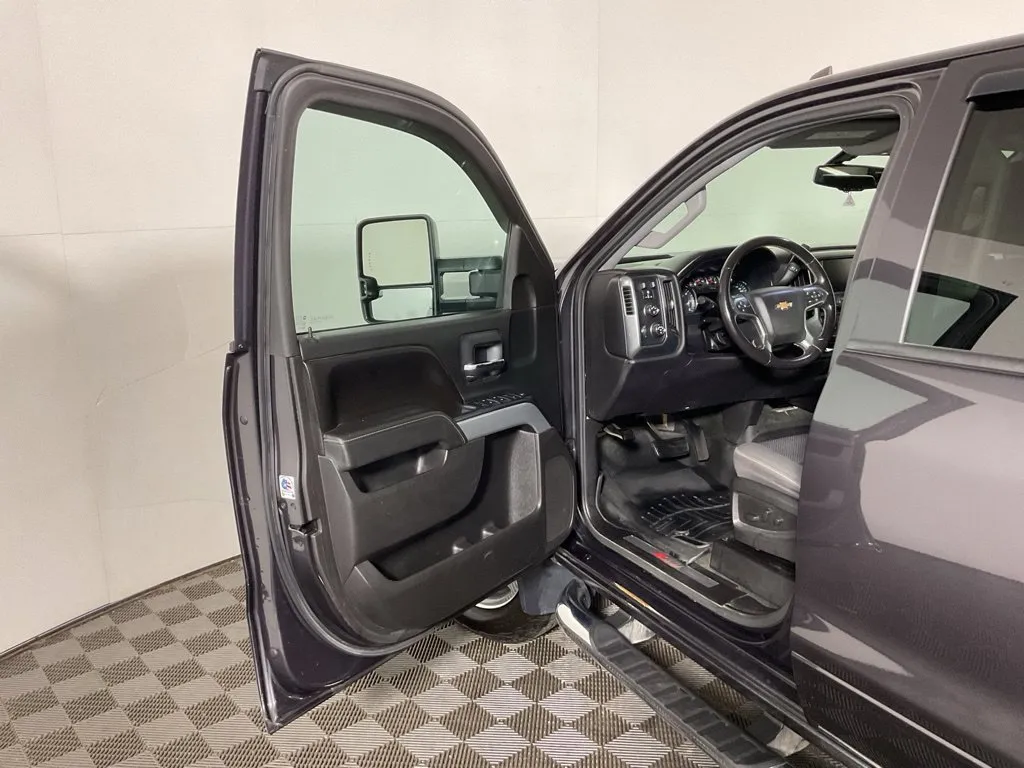 2016 Chevrolet Silverado 2500HD LT - Photo 15