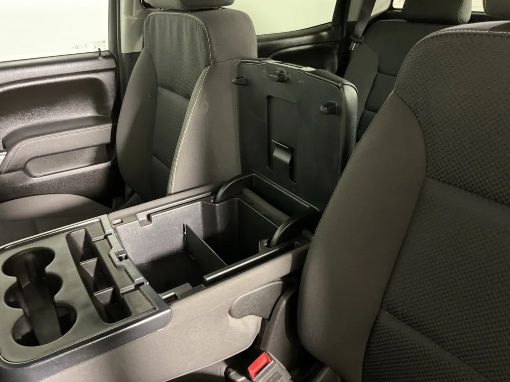 Chevrolet Silverado photo 26