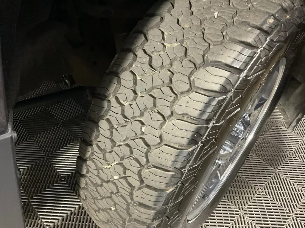Chevrolet Silverado photo 34