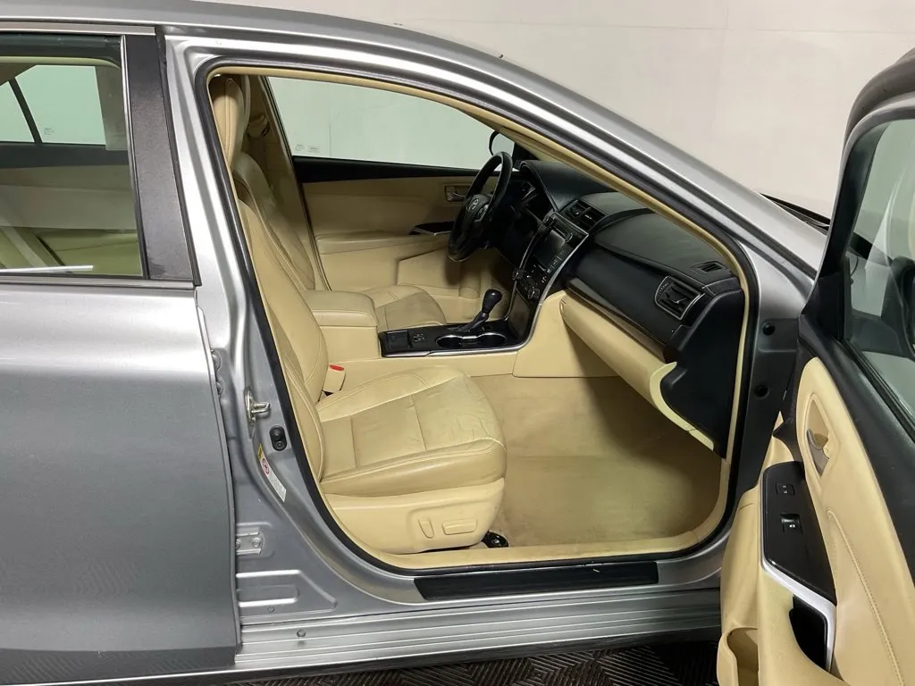 Toyota Camry photo 38