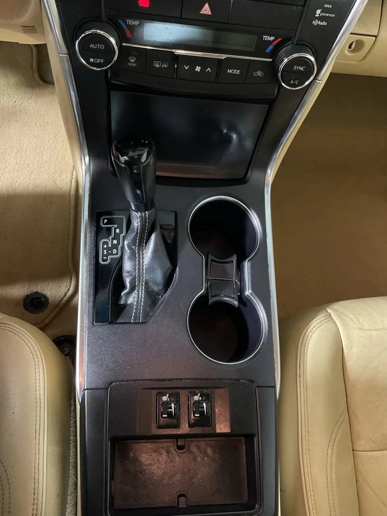 Toyota Camry photo 31