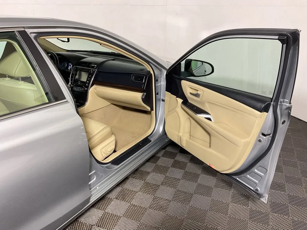 Toyota Camry photo 37