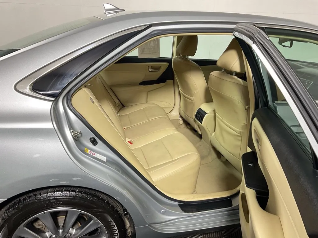 Toyota Camry photo 36