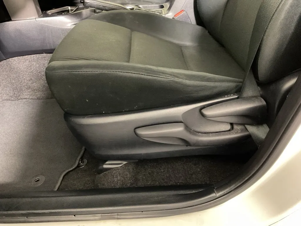 Toyota RAV4 photo 19