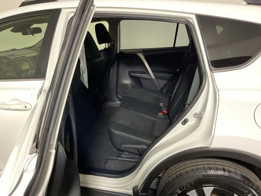 Toyota RAV4 photo 30