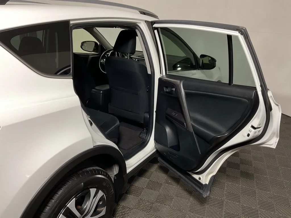 Toyota RAV4 photo 31