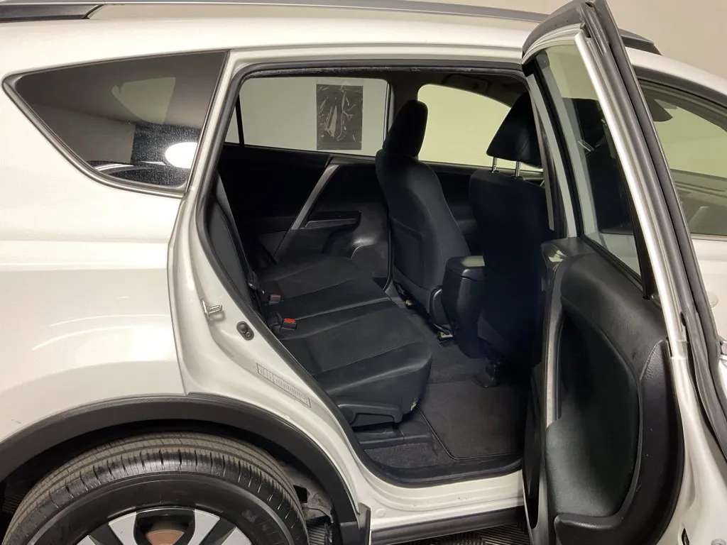 Toyota RAV4 photo 32
