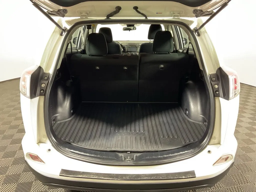 Toyota RAV4 photo 13