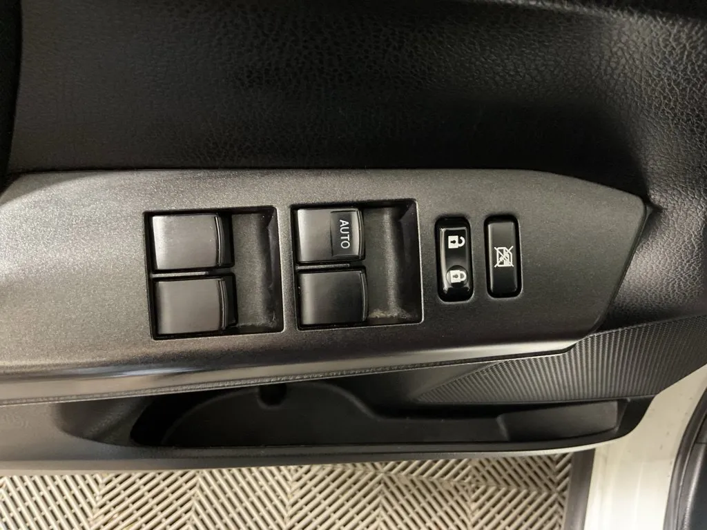 Toyota RAV4 photo 17