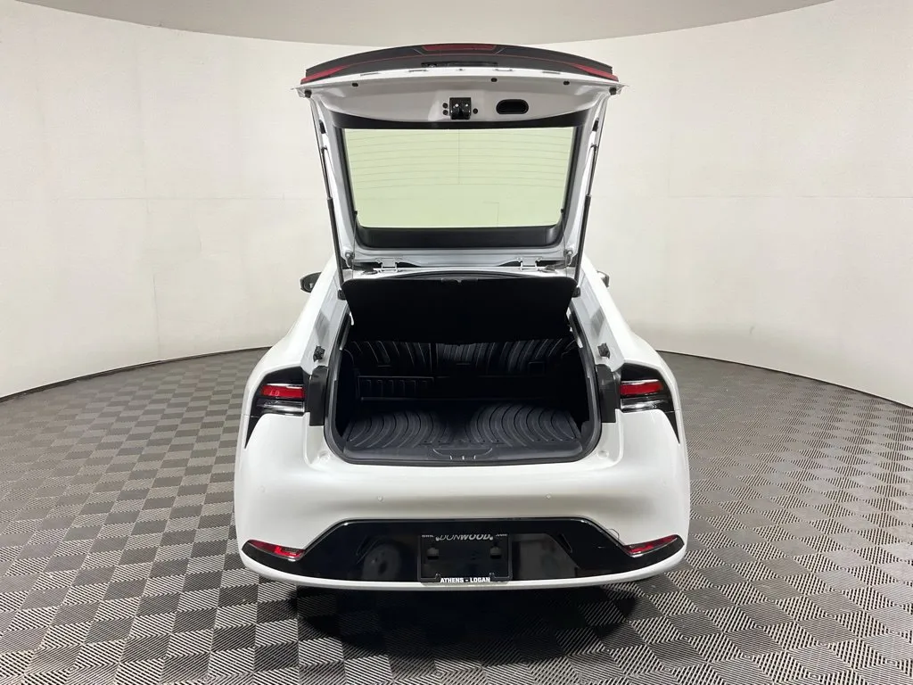 Toyota Prius photo 14