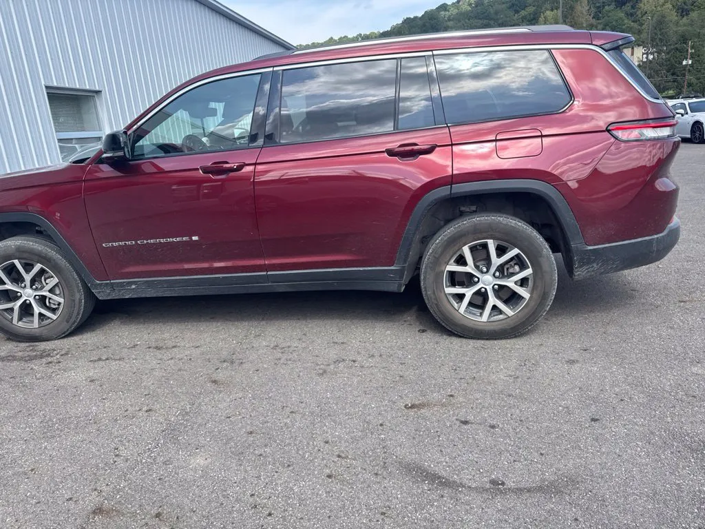 Jeep Grand Cherokee L photo 8