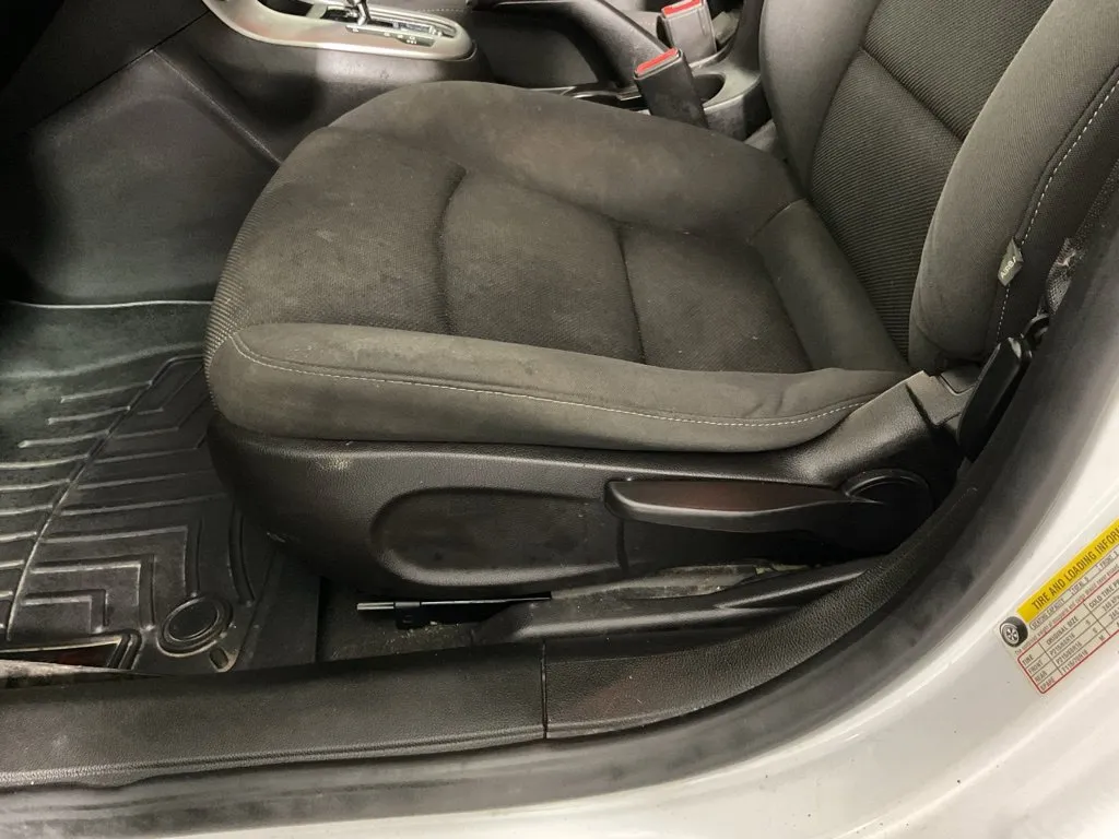 Chevrolet Cruze Limited photo 18