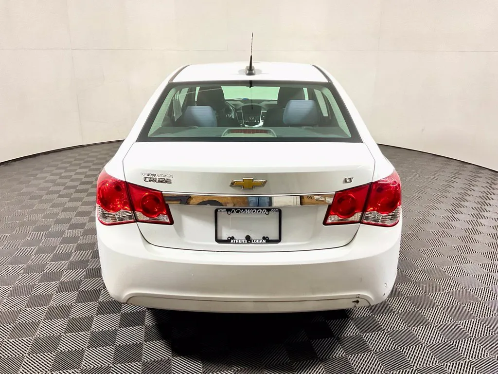 Chevrolet Cruze Limited photo 9