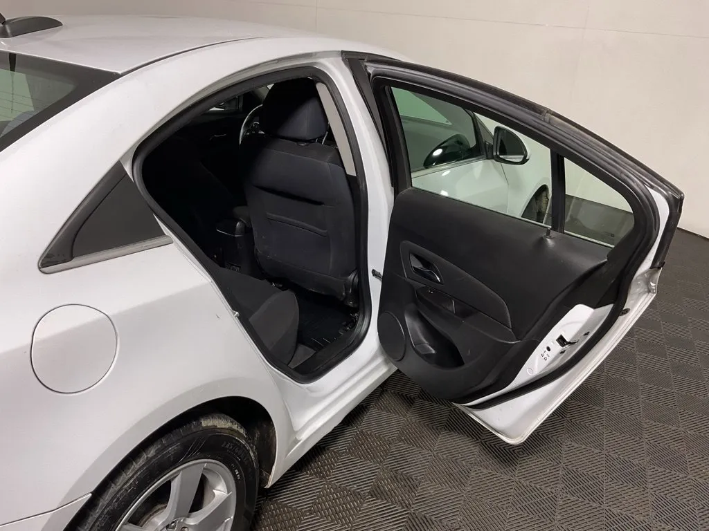 Chevrolet Cruze Limited photo 29