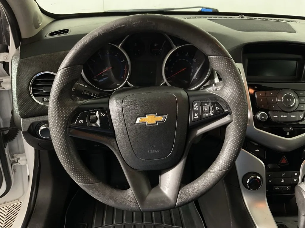 Chevrolet Cruze Limited photo 21