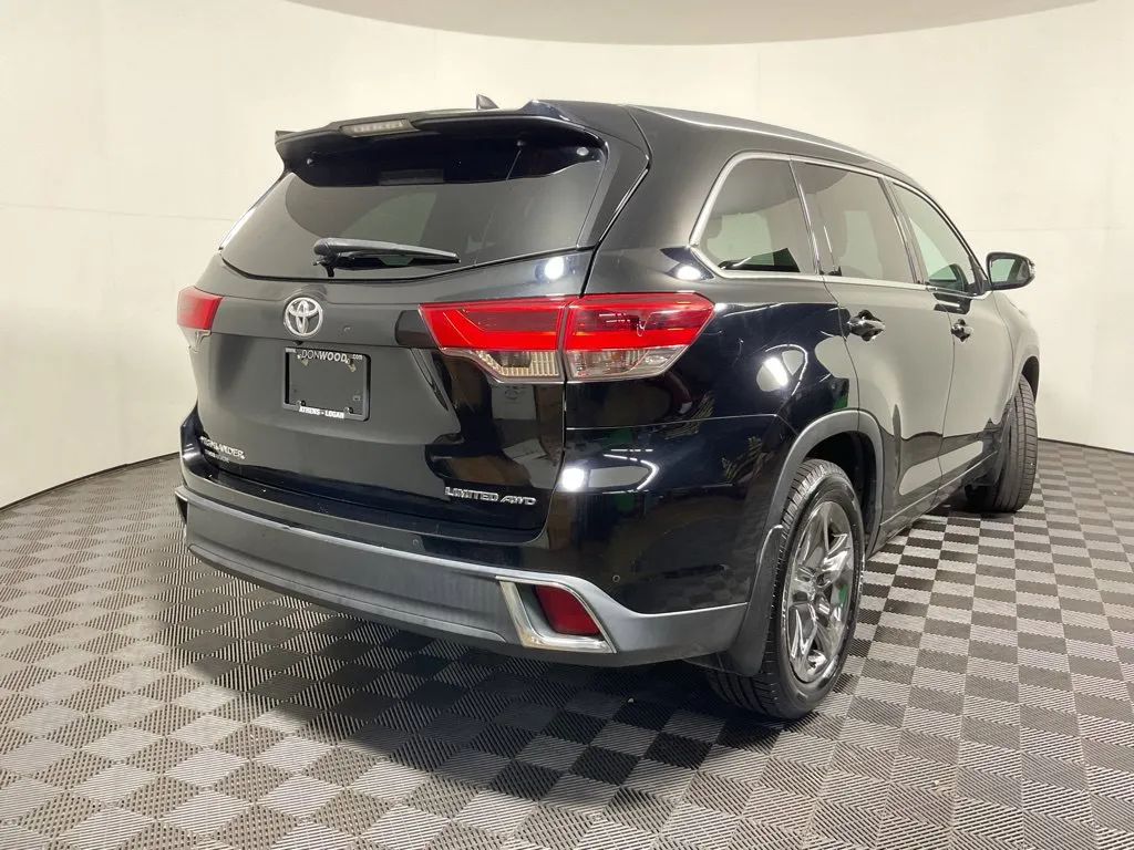 Toyota Highlander photo 18