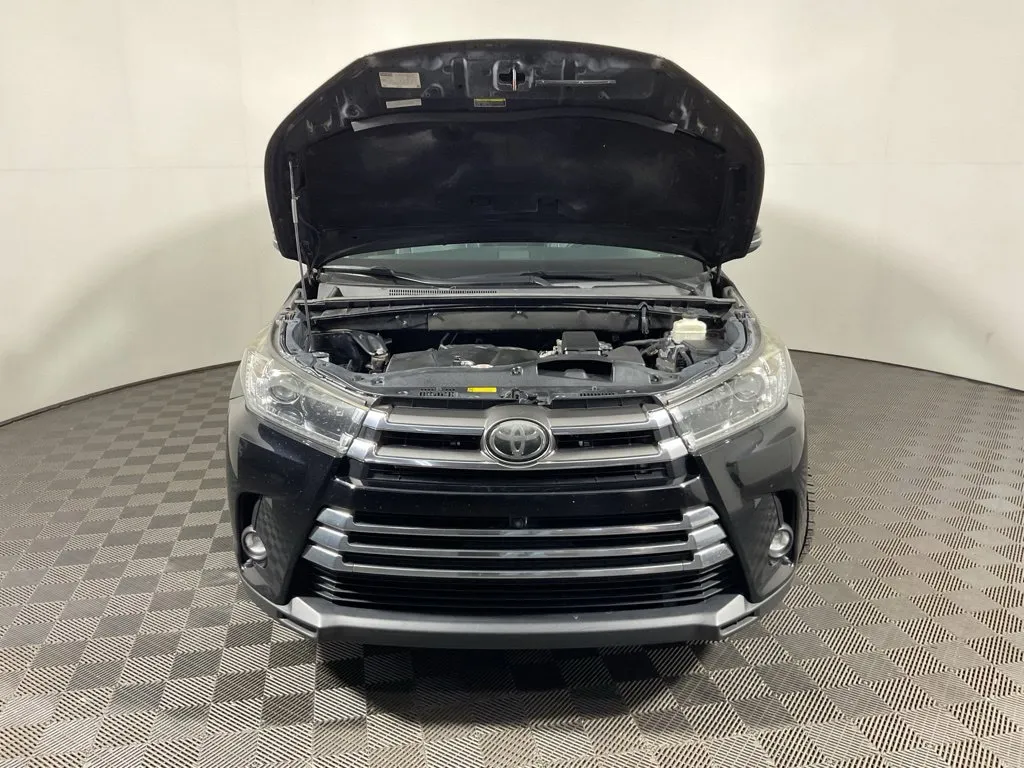 Toyota Highlander photo 11