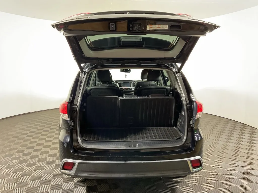 Toyota Highlander photo 16