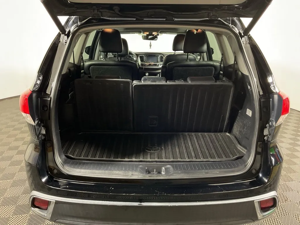 Toyota Highlander photo 17