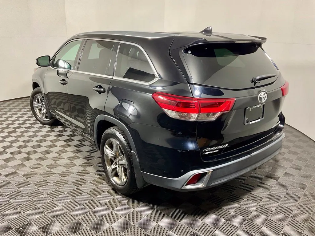 Toyota Highlander photo 14