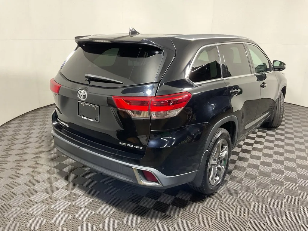 Toyota Highlander photo 19