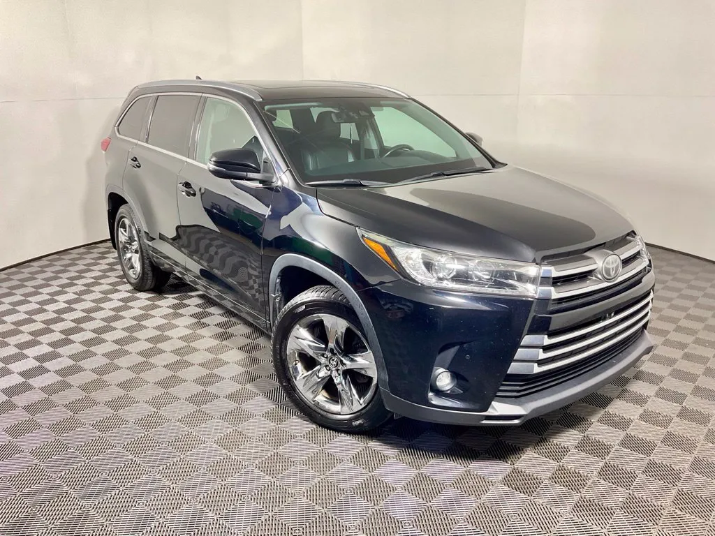 Toyota Highlander photo 8