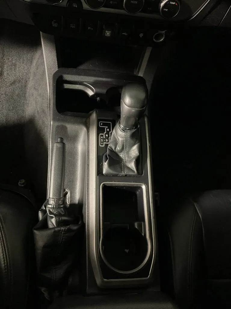 Toyota Tacoma photo 28