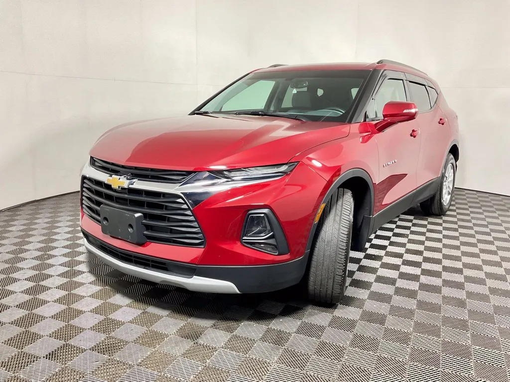 Chevrolet Blazer photo 2