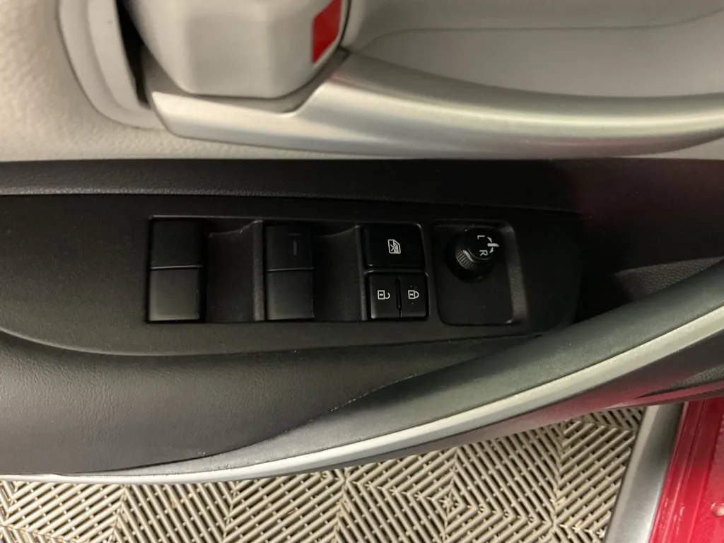 Toyota Corolla photo 19