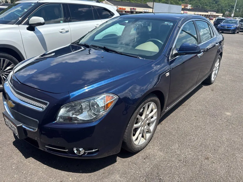 Chevrolet Malibu photo 2