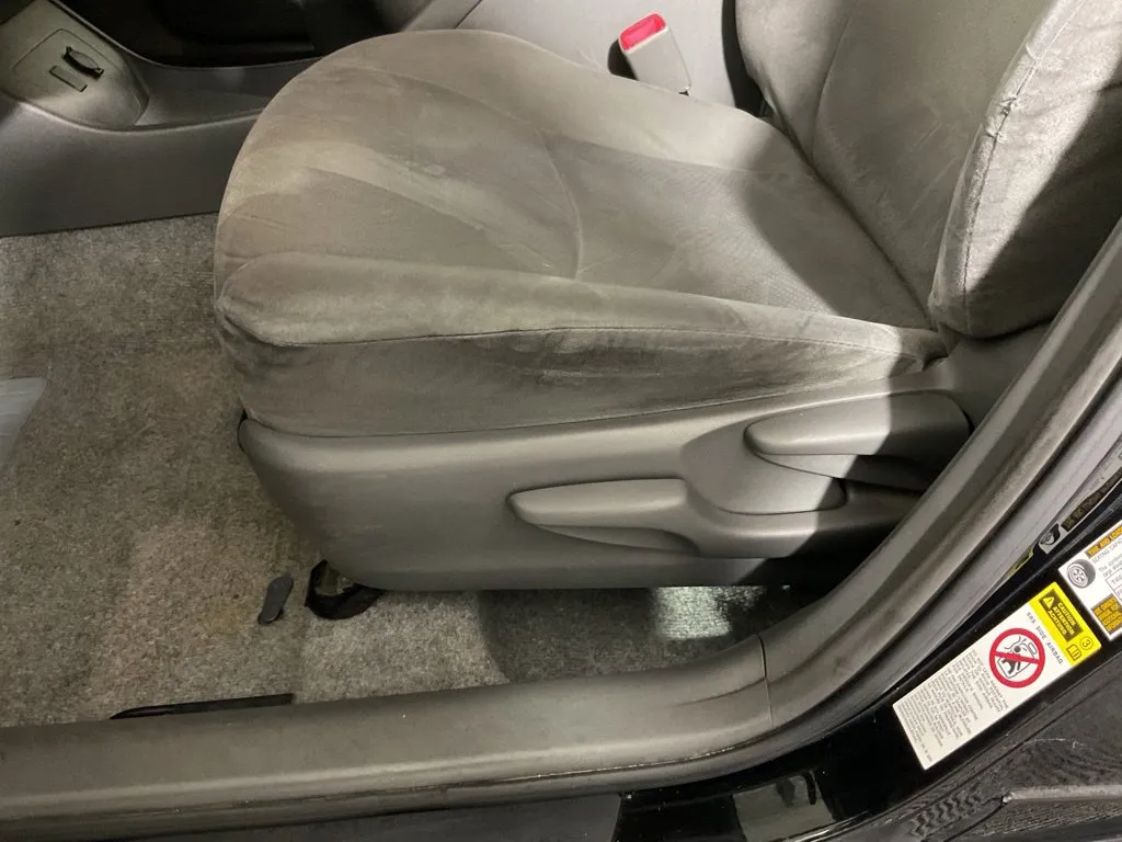 Toyota Prius photo 18