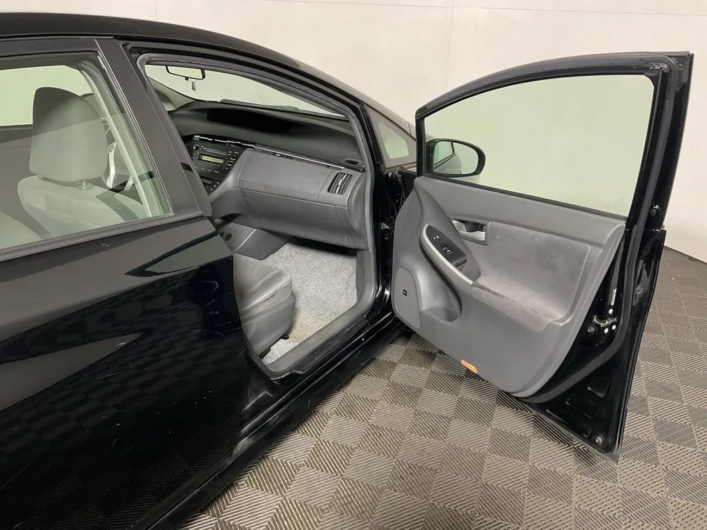 Toyota Prius photo 32