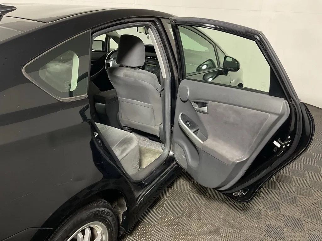 Toyota Prius photo 30