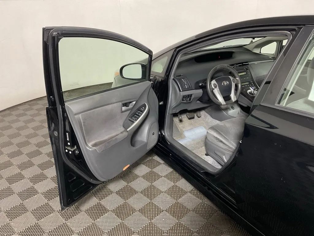 Toyota Prius photo 15