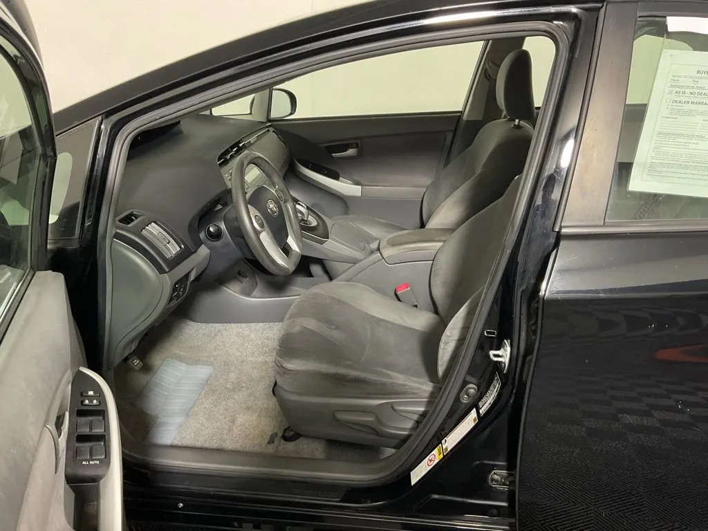 Toyota Prius photo 17