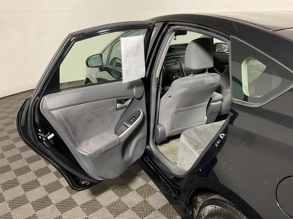 Toyota Prius photo 28