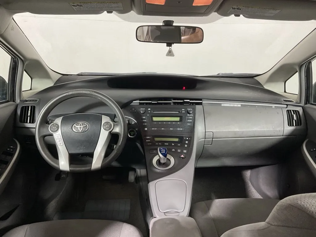 Toyota Prius photo 19
