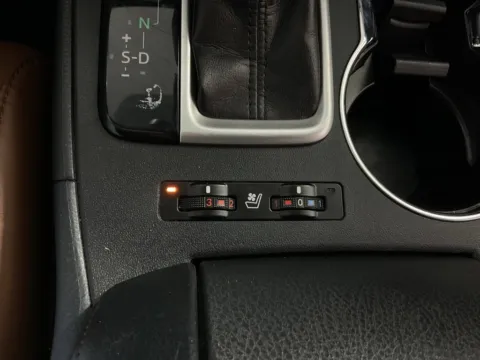 More photos of 2018 Toyota Highlander Limited at Don Wood Toyota, OH
