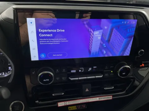 More photos of 2026 Toyota Highlander XLE at Don Wood Toyota, OH