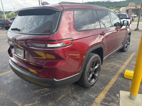 More photos of 2022 Jeep Grand Cherokee L Altitude at Don Wood Toyota, OH