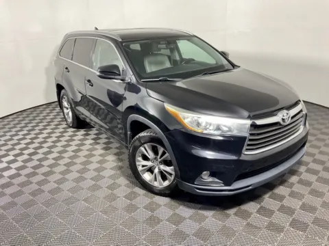 More photos of 2015 Toyota Highlander XLE V6 at Don Wood Toyota, OH