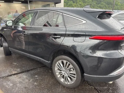 More photos of 2021 Toyota Venza Limited at Don Wood Toyota, OH