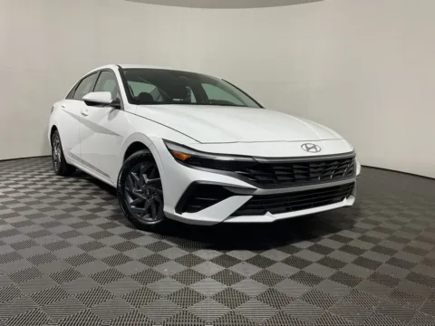 White 2024 Hyundai Elantra SEL for sale in Athens, OH