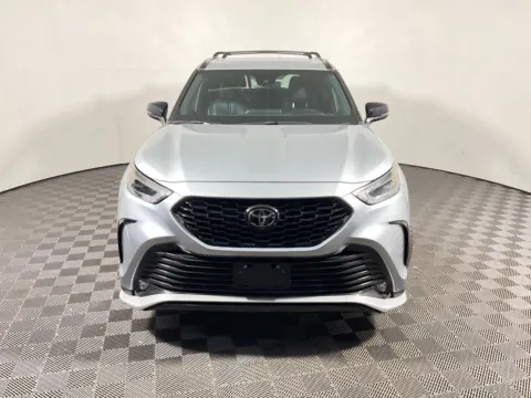 More photos of 2021 Toyota Highlander XSE at Don Wood Toyota, OH