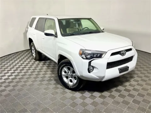 More photos of 2017 Toyota 4Runner SR5 at Don Wood Toyota, OH