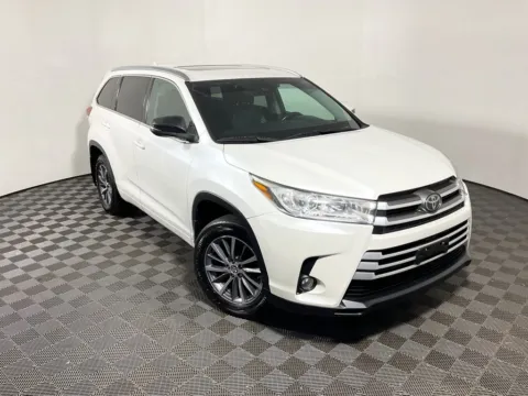 More photos of 2018 Toyota Highlander XLE at Don Wood Toyota, OH